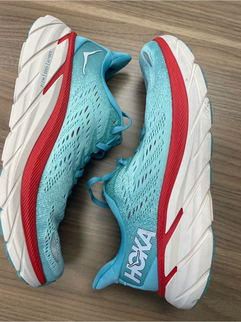 Hoka Clifton 8 Women's Teal Running Shoes with Red Accent - Picture 5 of 8